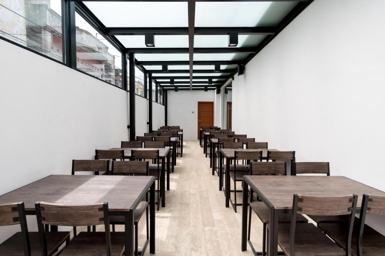 Reddoorz Premium Near Centre Point Mall Medan Ngoại thất bức ảnh