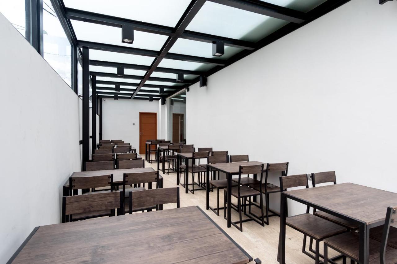 Reddoorz Premium Near Centre Point Mall Medan Ngoại thất bức ảnh