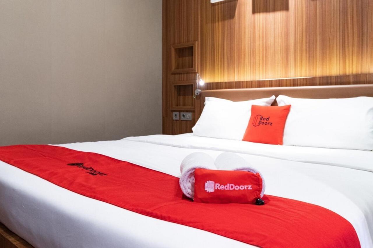 Reddoorz Premium Near Centre Point Mall Medan Ngoại thất bức ảnh
